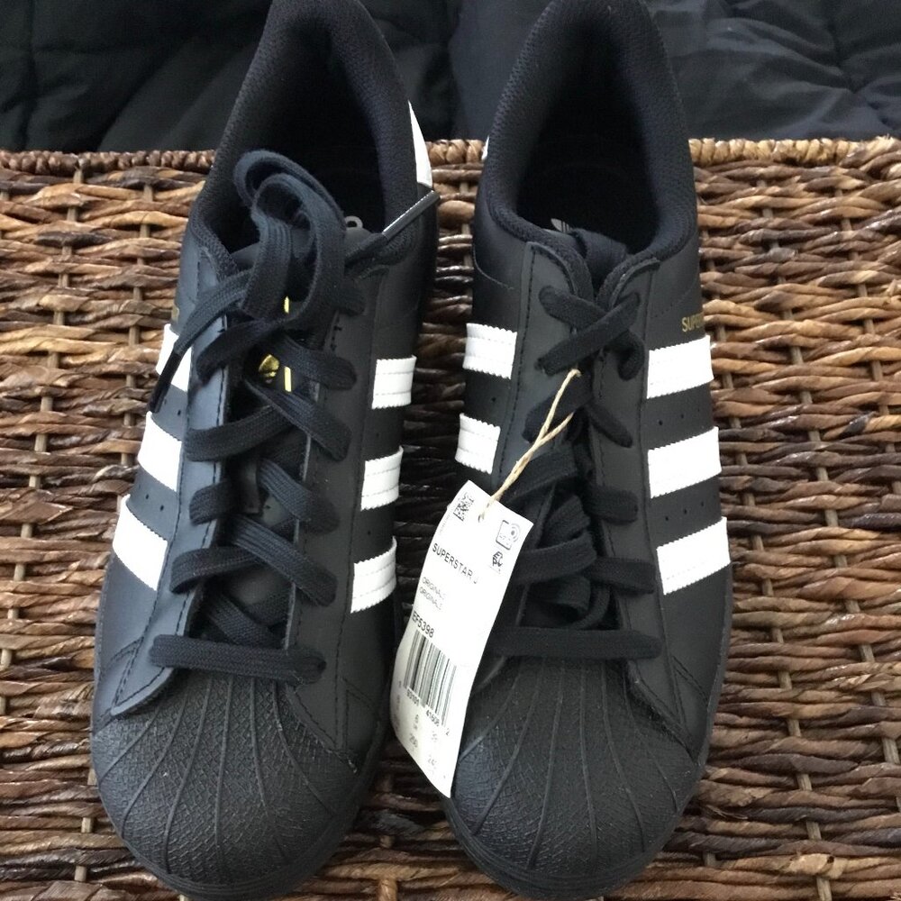 ADIDAS SUPERSTAR BLACK WHITE STRIPES CLASSIC SHELL TOE SNEAKER
